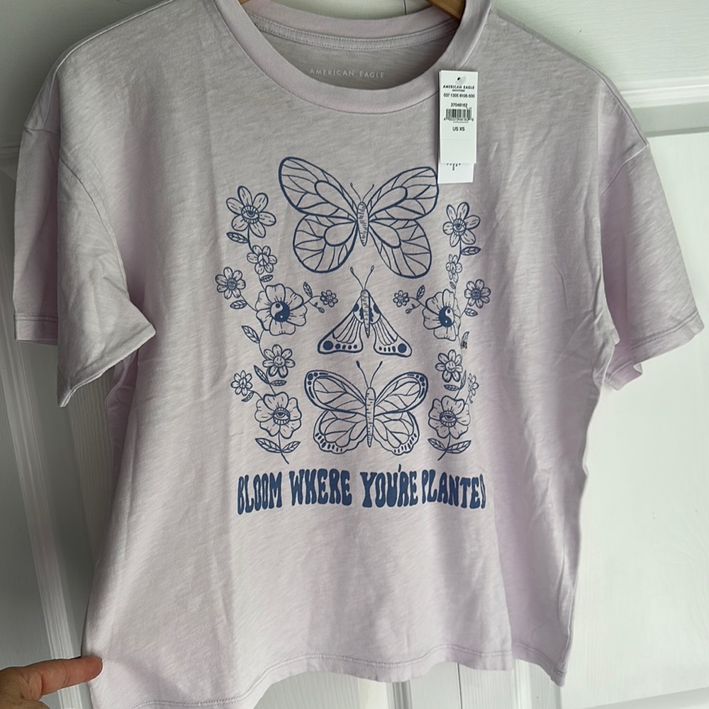 American Eagle cropped tee
